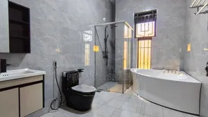 3bdrm Apartment in Central Division for sale