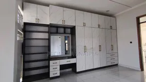 3bdrm Apartment in Central Division for sale