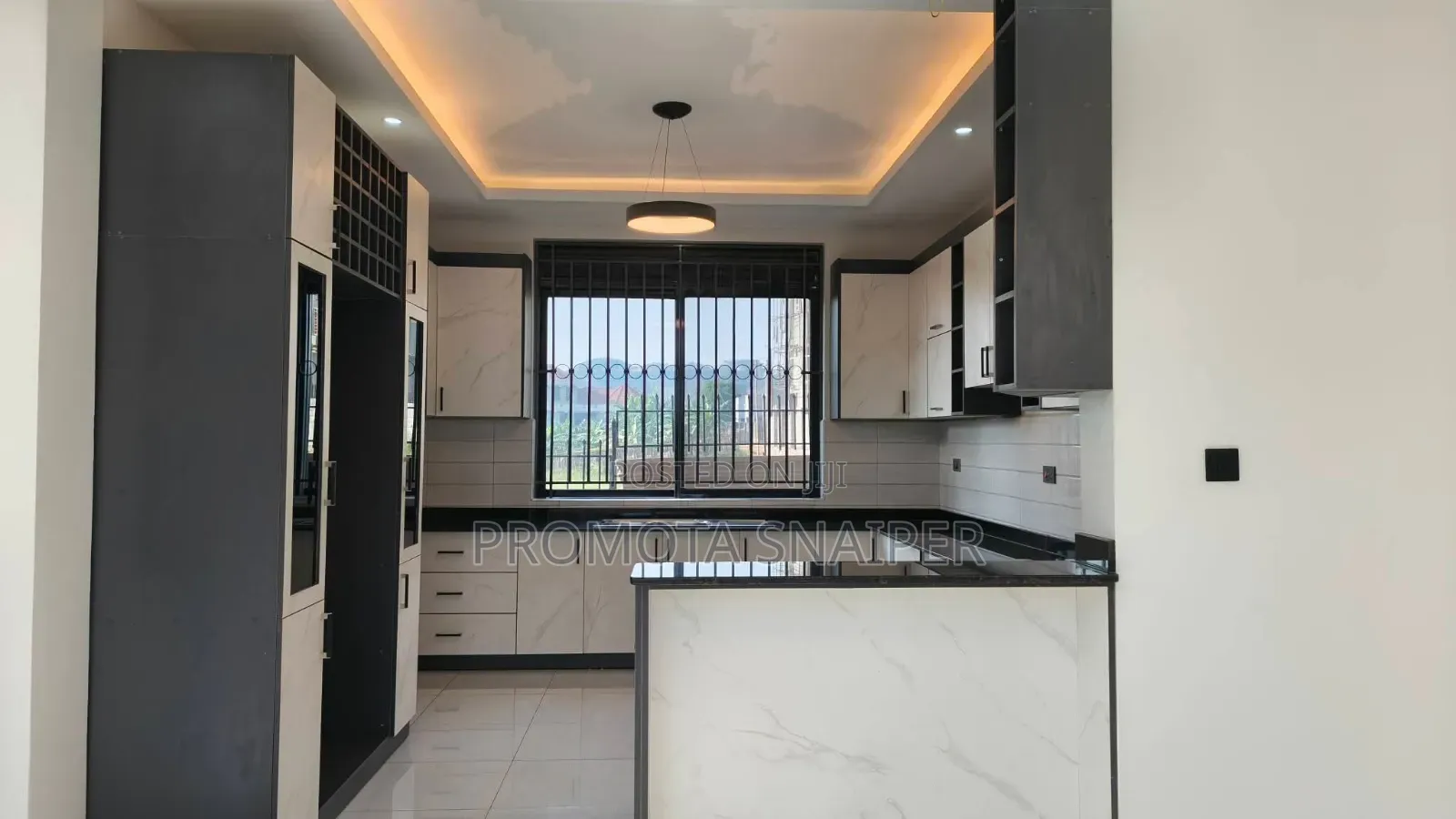 3bdrm Apartment in Central Division for sale