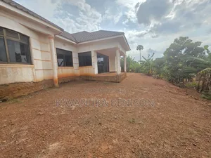 4bdrm House in Nabbingo, Central Division for sale