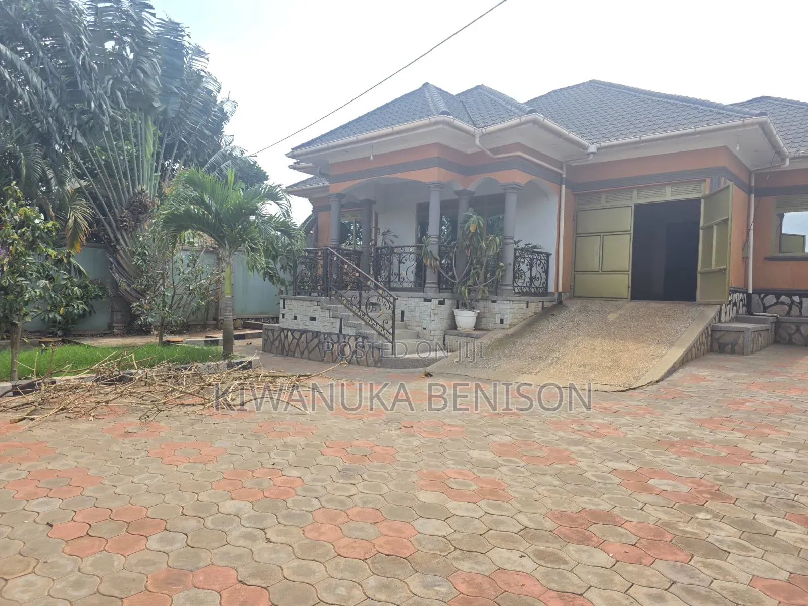3bdrm House in Nabbingi, Central Division for sale