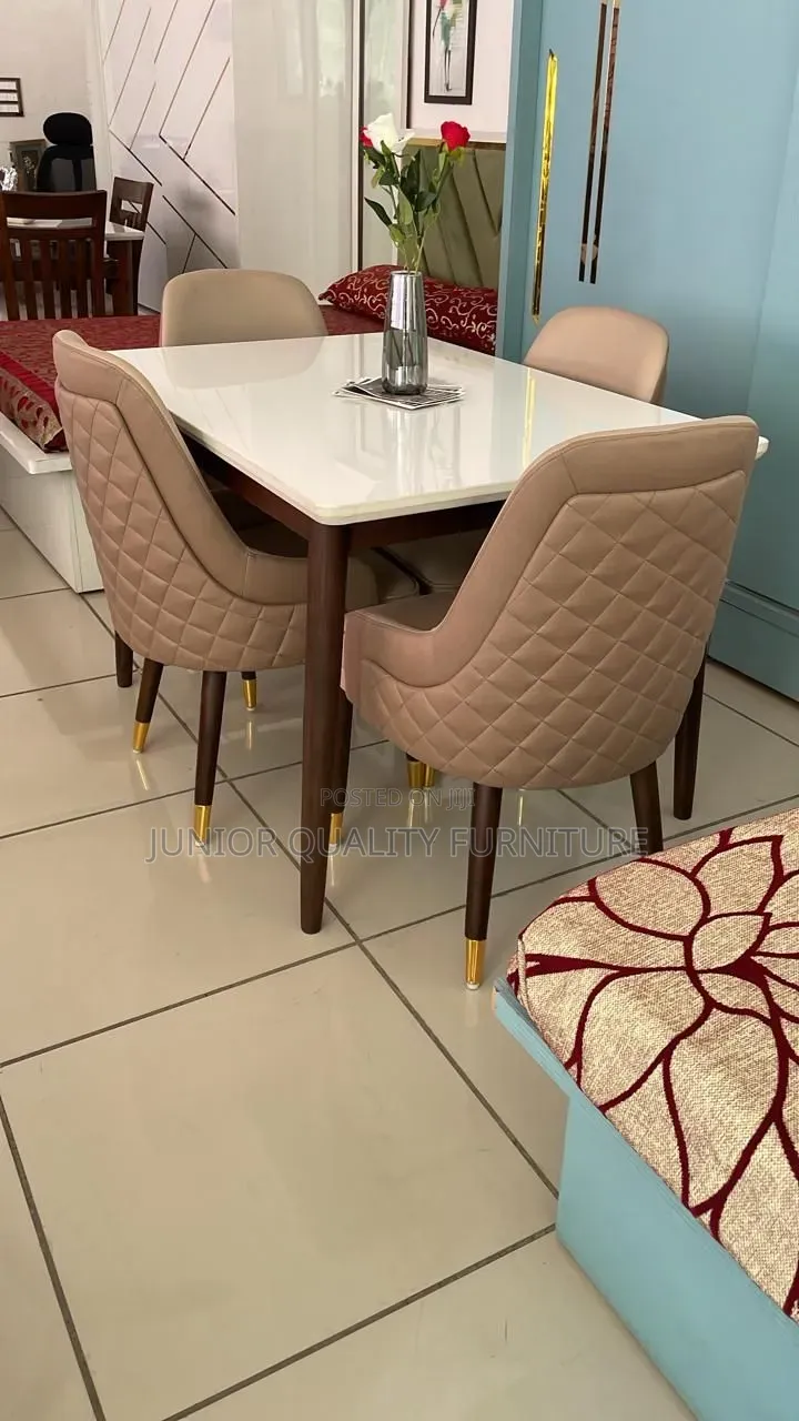 Modern 4seater Dinning Table