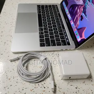 Laptop Apple MacBook Pro 2018 8GB Intel Core i5 SSD 256GB