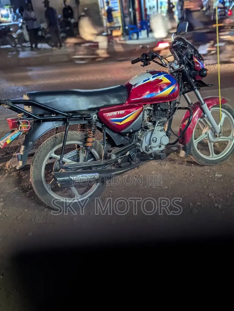 Bajaj Boxer 2024 Red