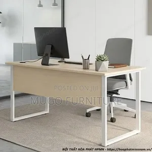 Four Compatiments Workstation