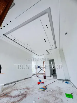 Stylish Gypsum Ceiling 7021