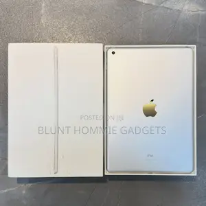 Apple iPad 10.2 (2021) 64 GB Silver
