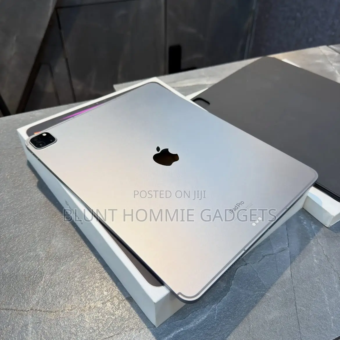 Apple iPad Pro 12.9 (2022) 128 GB Silver