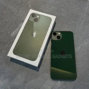 Apple iPhone 13 128 GB Green