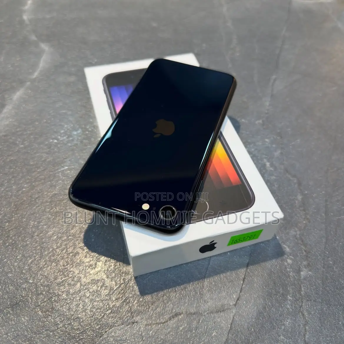 New Apple iPhone SE (2022) 256 GB Blue