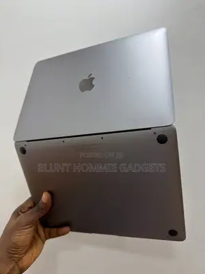 Laptop Apple MacBook Pro 2017 8GB Intel Core i7 SSD 256GB