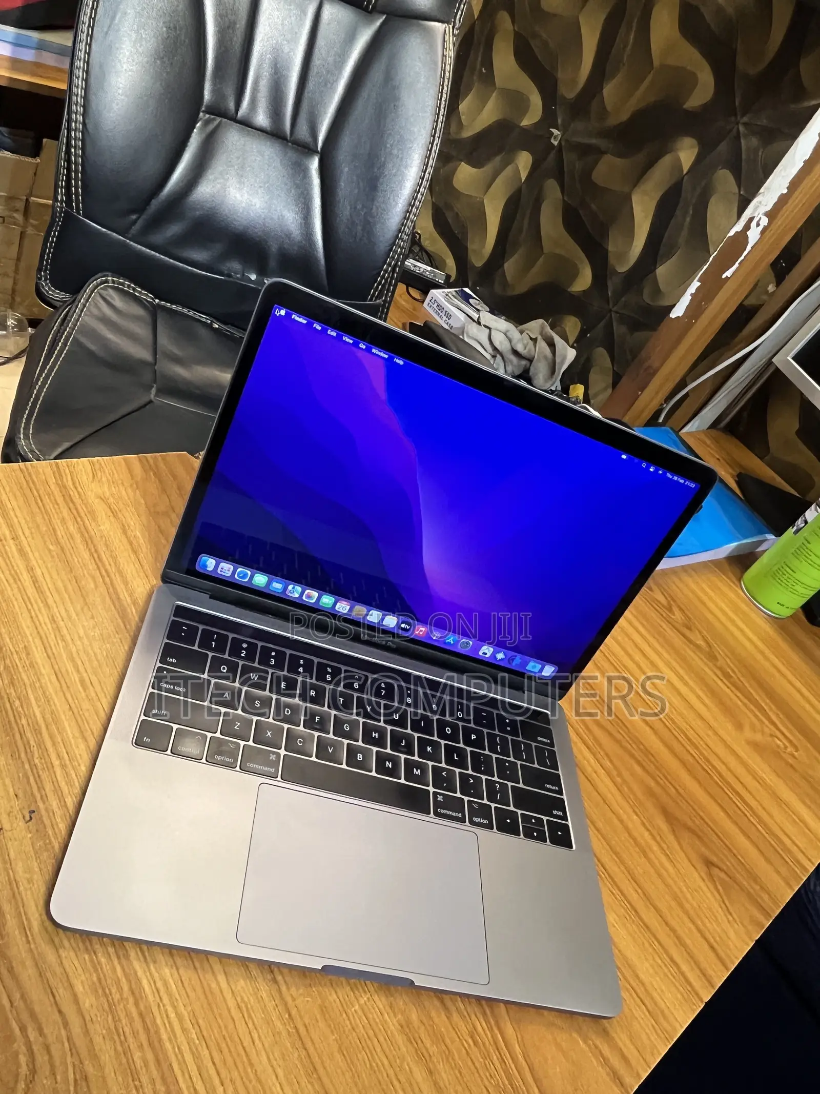 Laptop Apple MacBook Pro 8GB Intel Core i5 SSD 256GB