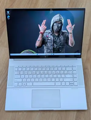 Laptop HP Envy 16 Gaming 16-h1023dx 16GB Intel Core i7 SSD 1T