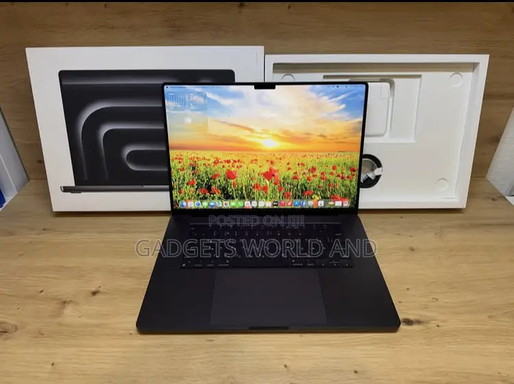Laptop Apple MacBook Pro 18GB Apple M3 Pro SSD 1T
