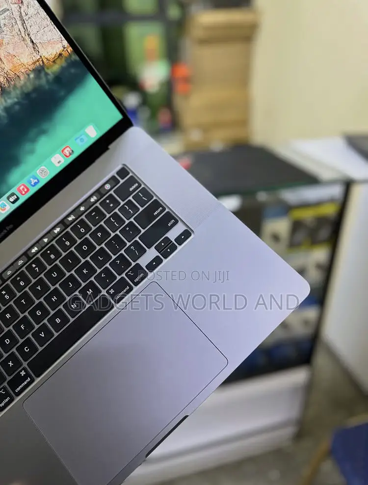 Laptop Apple MacBook Pro 32GB Intel Core i9 SSD 1T