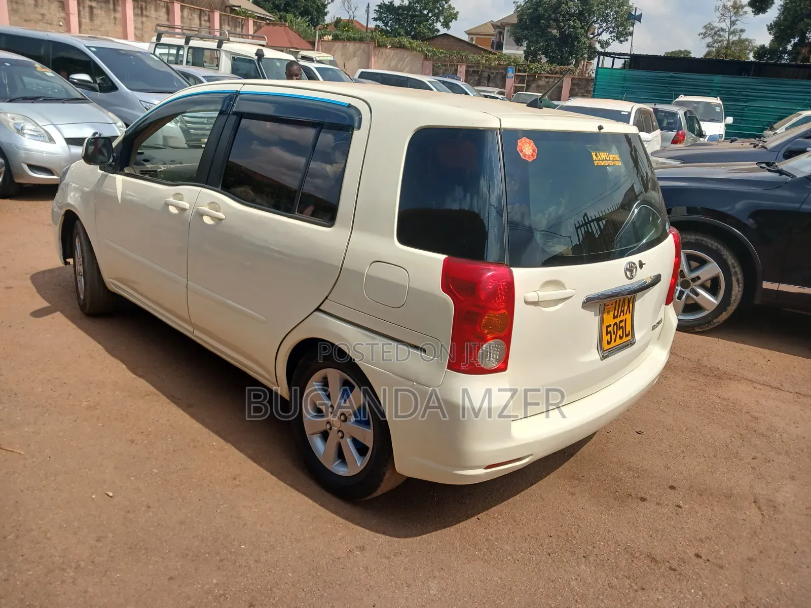 Toyota Raum 2003 Ivory