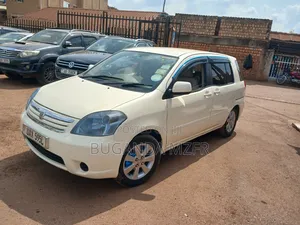 Toyota Raum 2003 Ivory