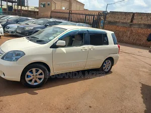 Toyota Raum 2003 Ivory