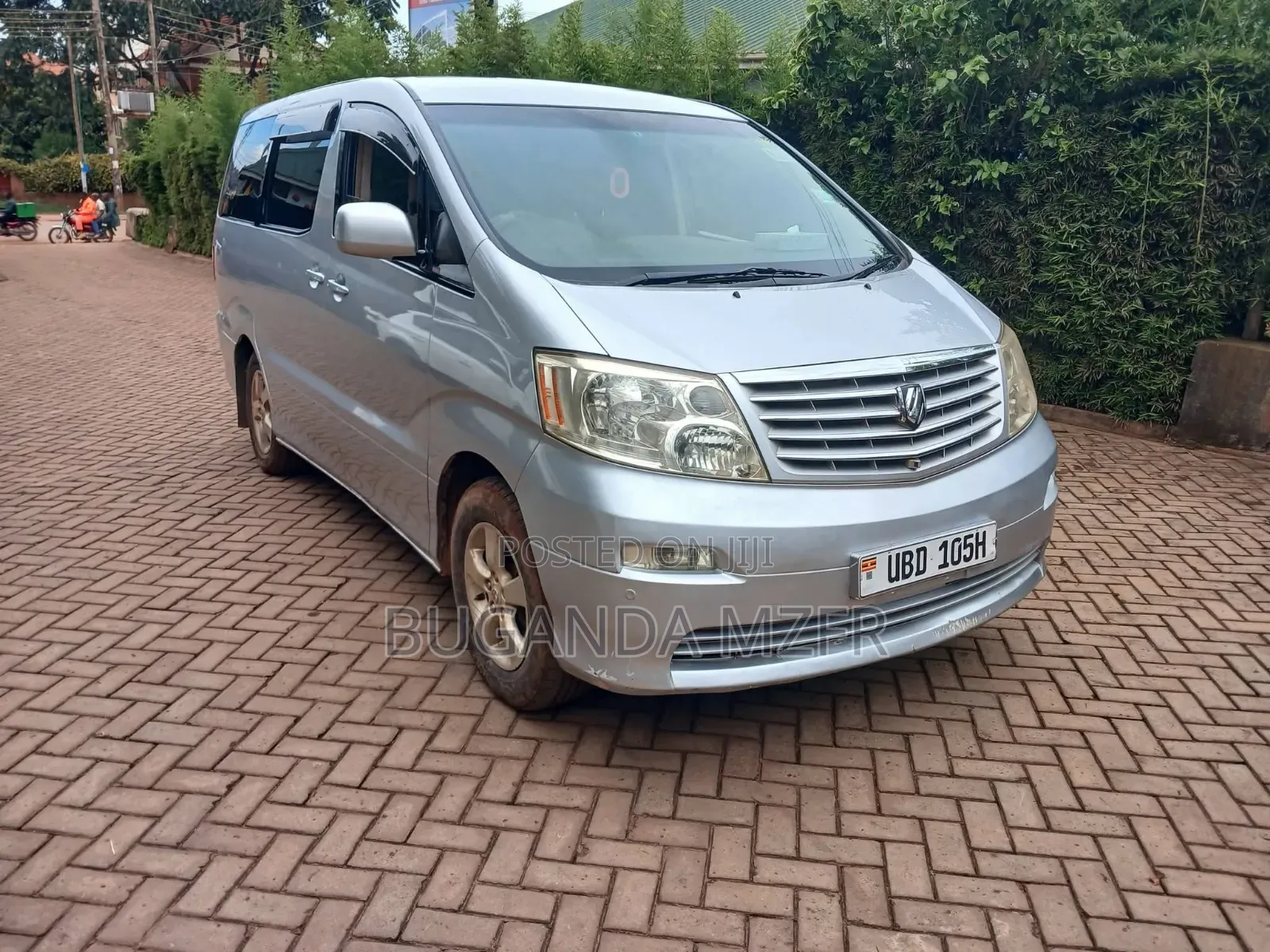 Toyota Alphard 2005 Silver