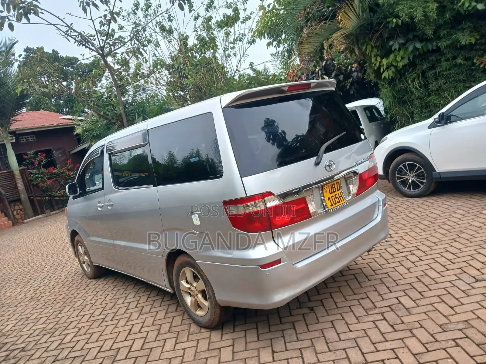 Toyota Alphard 2005 Silver