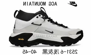 Men’S Grey/Blacknike Acg Mountain Trail Gore-Tex Hiking Sneakers