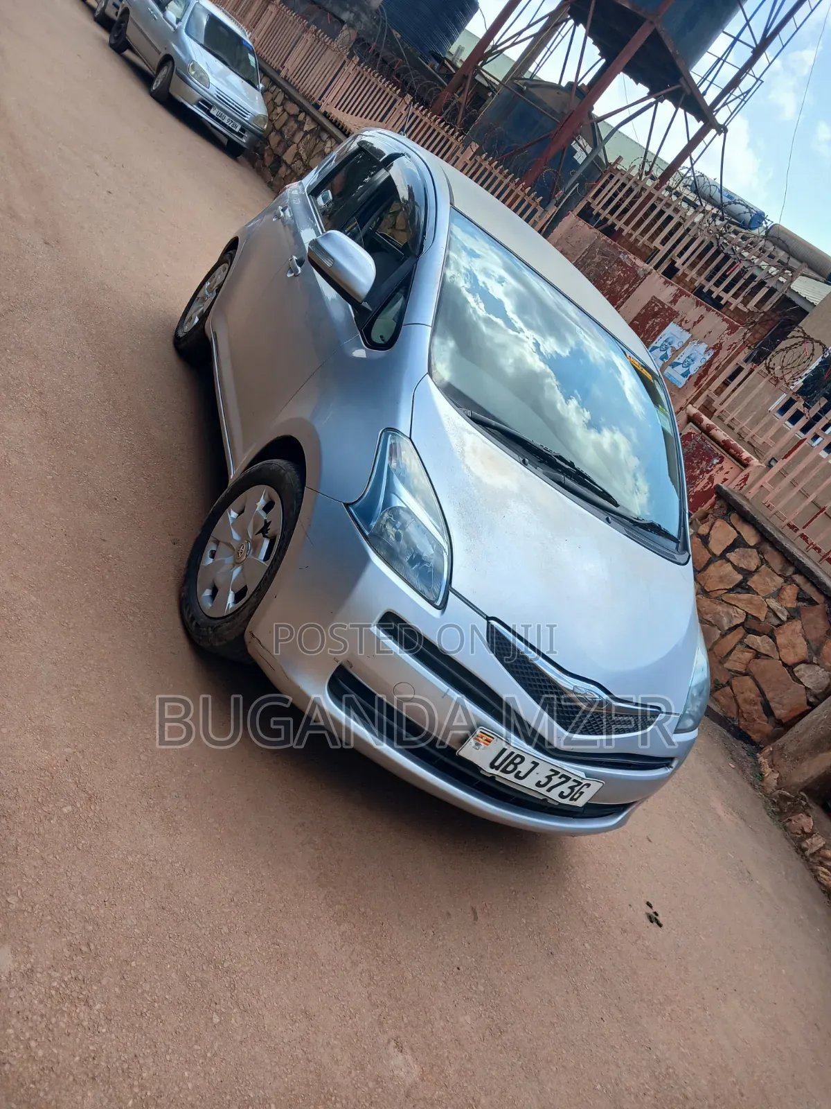 Toyota Ractis 2009 Silver