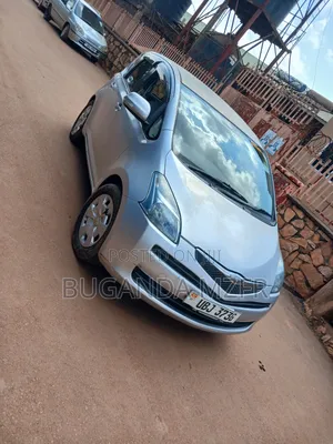 Toyota Ractis 2009 Silver