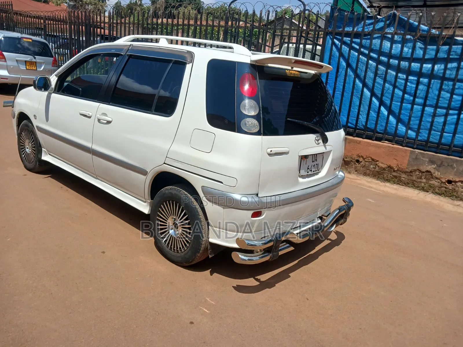 Toyota Raum 1998 White