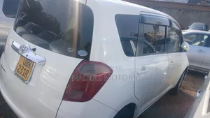 Toyota Ractis 2009 White