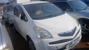 Toyota Ractis 2009 White