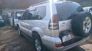 Toyota Land Cruiser Prado 2005 Silver
