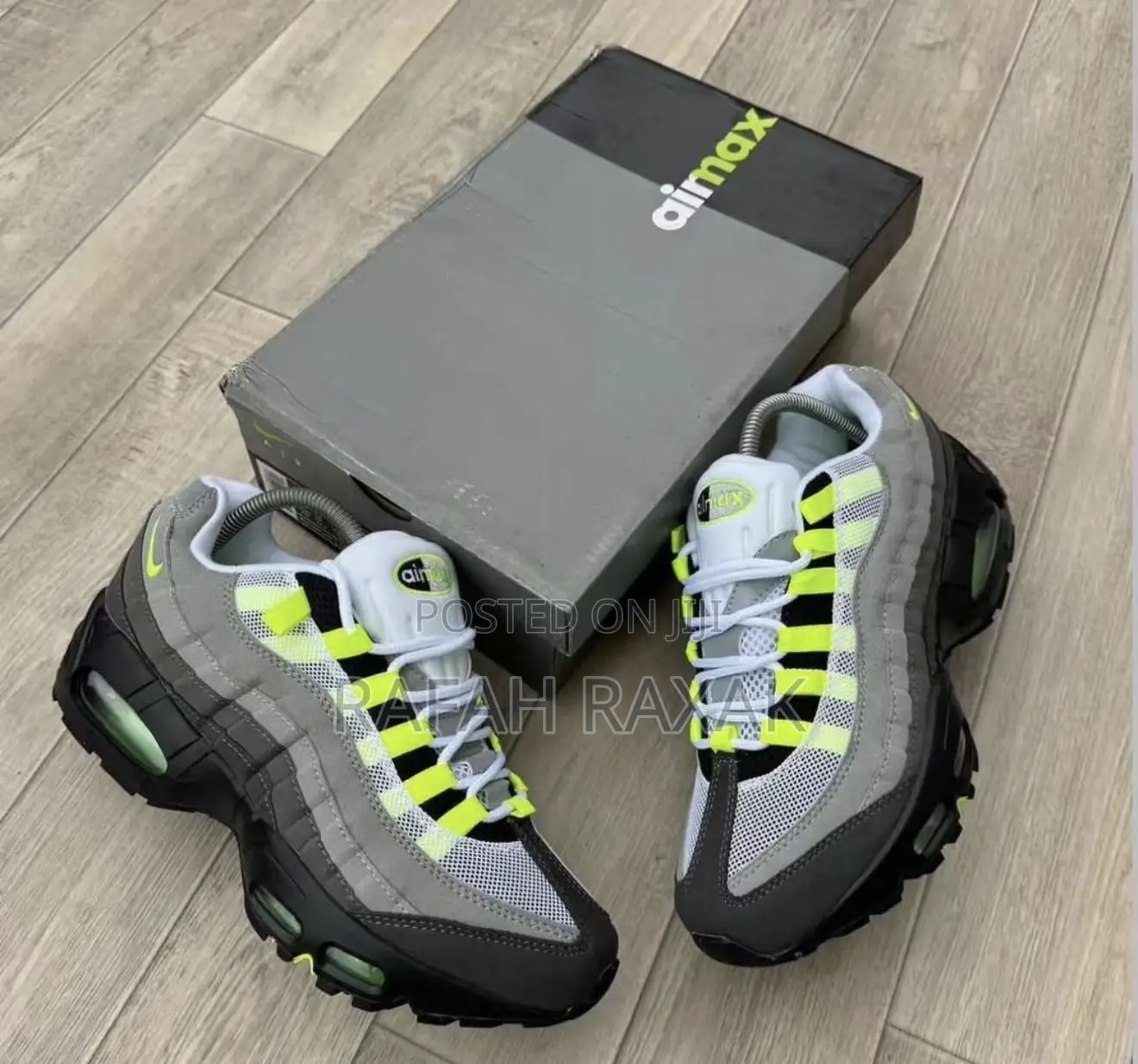 New Unisex Nike Air Max 95 Neon Sneakers