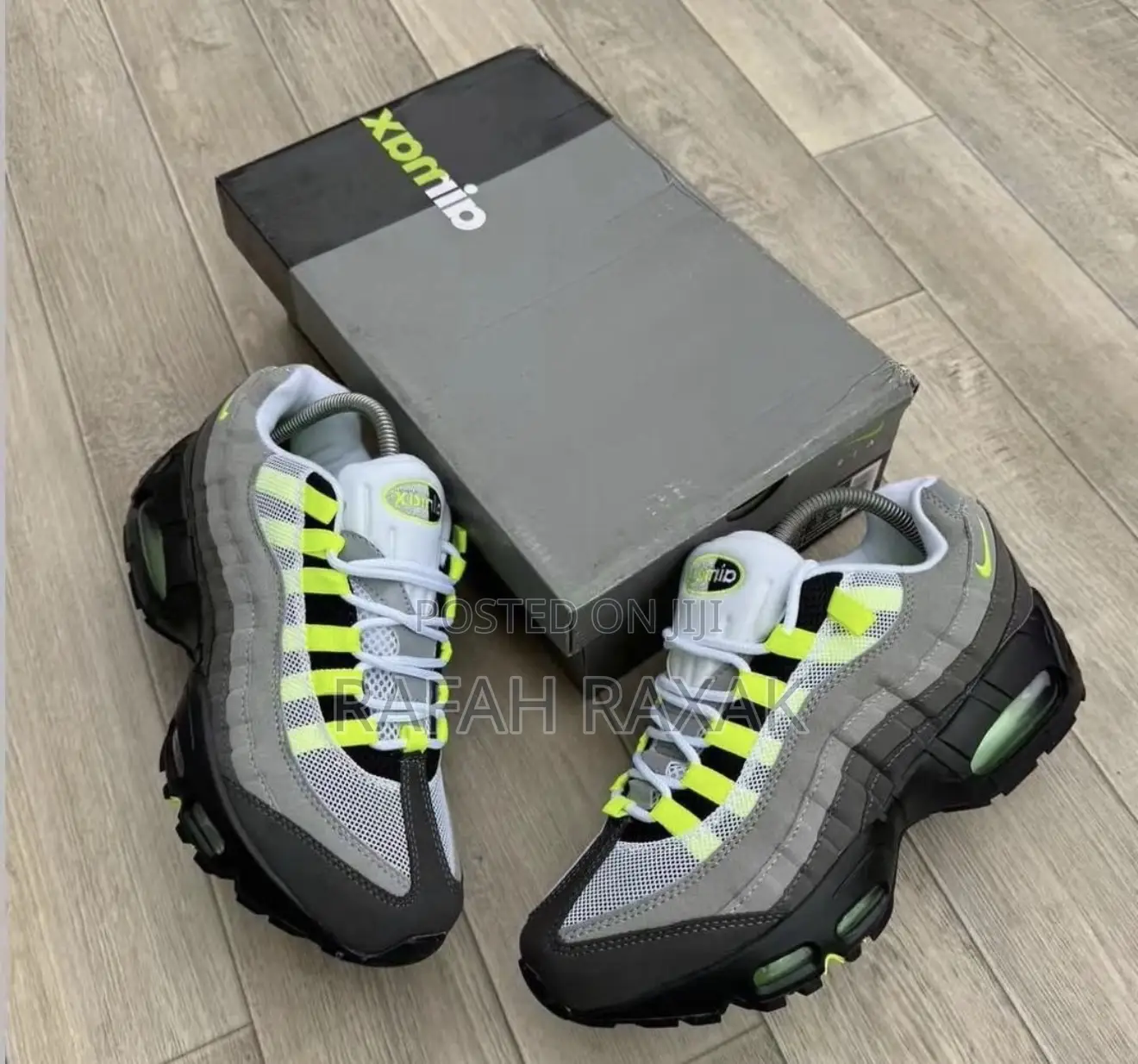 New Unisex Nike Air Max 95 Neon Sneakers