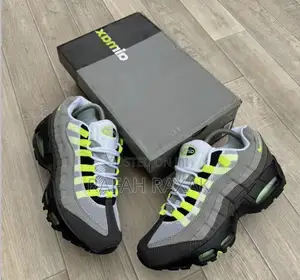 New Unisex Nike Air Max 95 Neon Sneakers