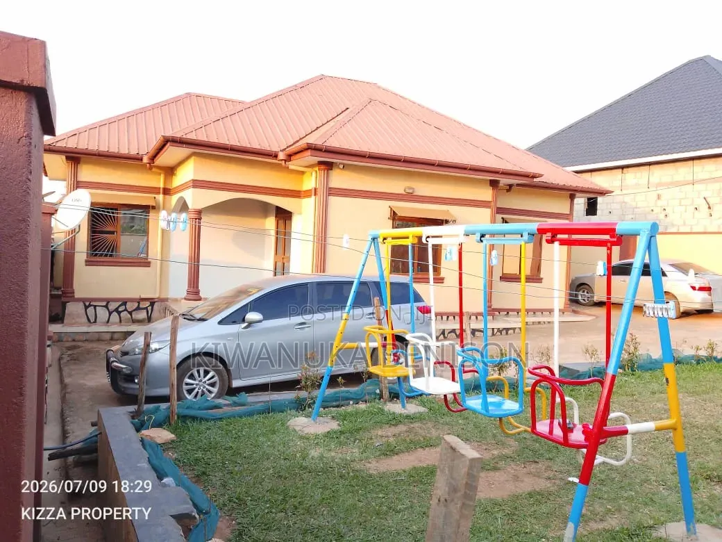 3bdrm House in Buloba, Central Division for sale