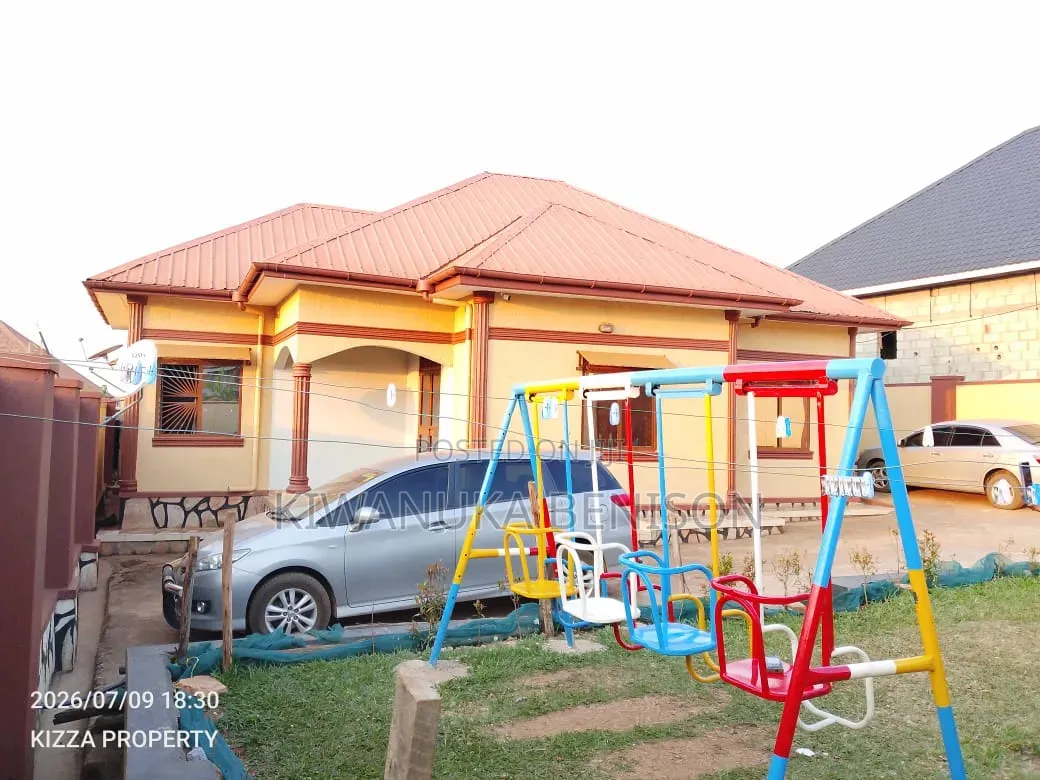 3bdrm House in Buloba, Central Division for sale
