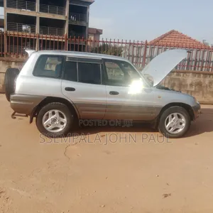 Toyota RAV4 1999 Silver