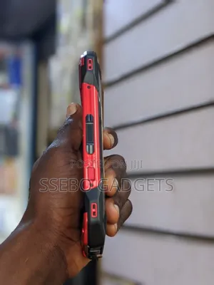 Kyocera Torque 5G 128 GB Red