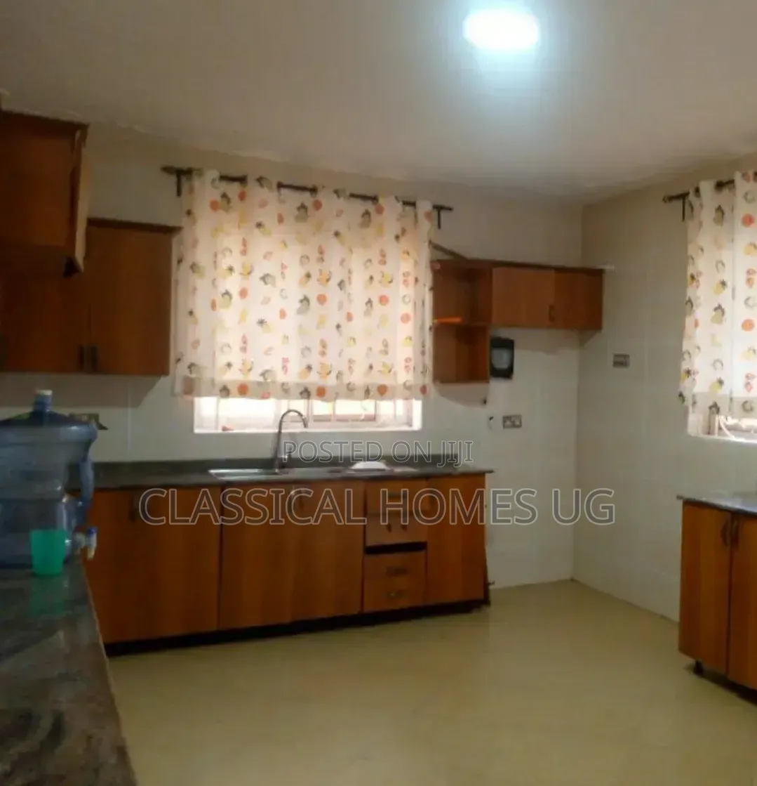 5bdrm Duplex in Munyonyo, Central Division for rent