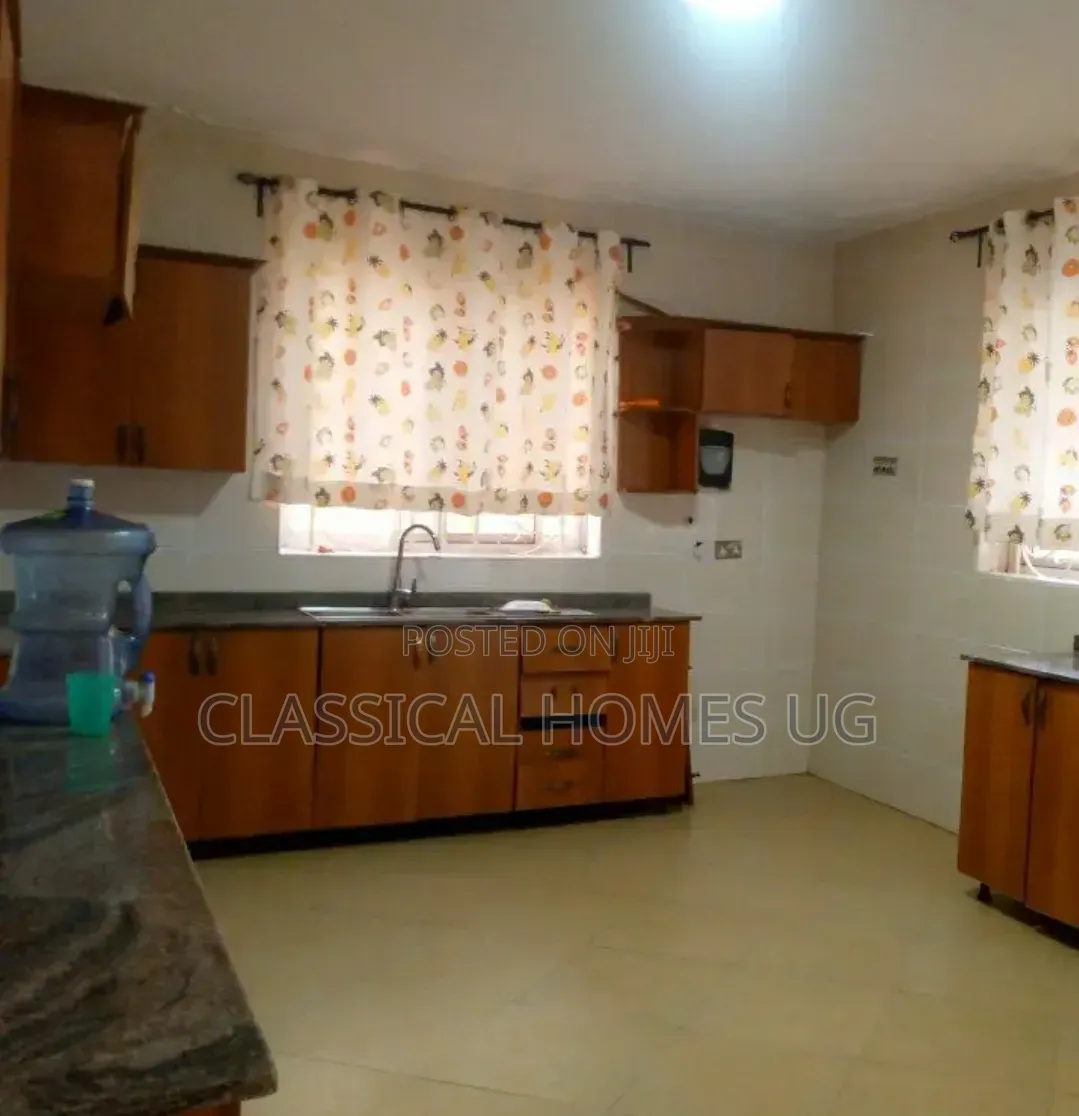 5bdrm Duplex in Munyonyo, Central Division for rent