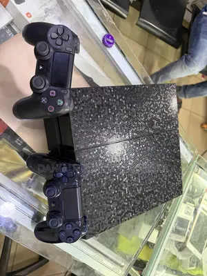 Uk  Used Ps4 Standard in Very Good Condition
