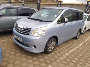 Toyota Noah 2012 Burgundy
