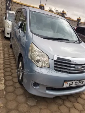 Toyota Noah 2012 Burgundy