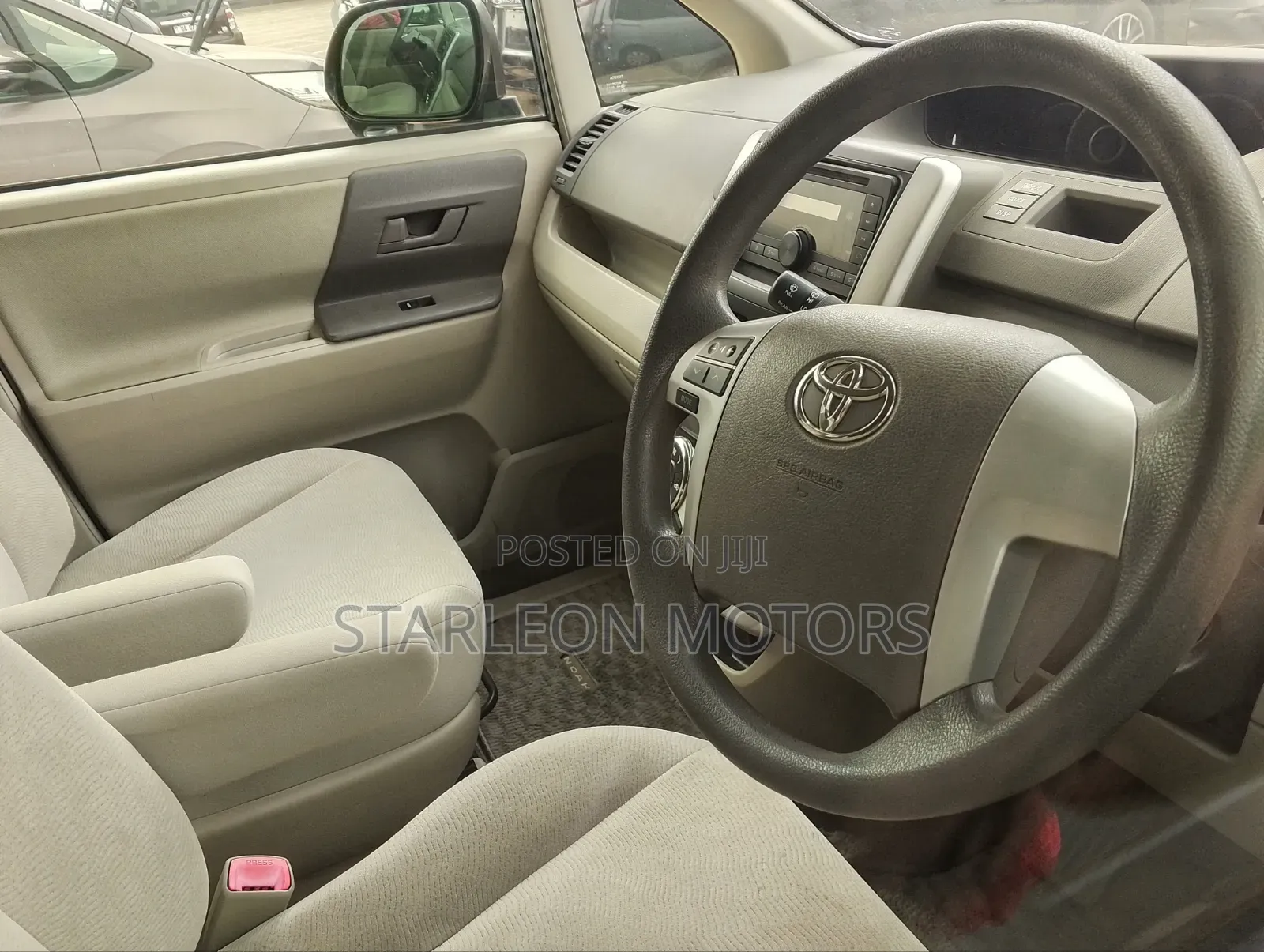 Toyota Noah 2012 Burgundy