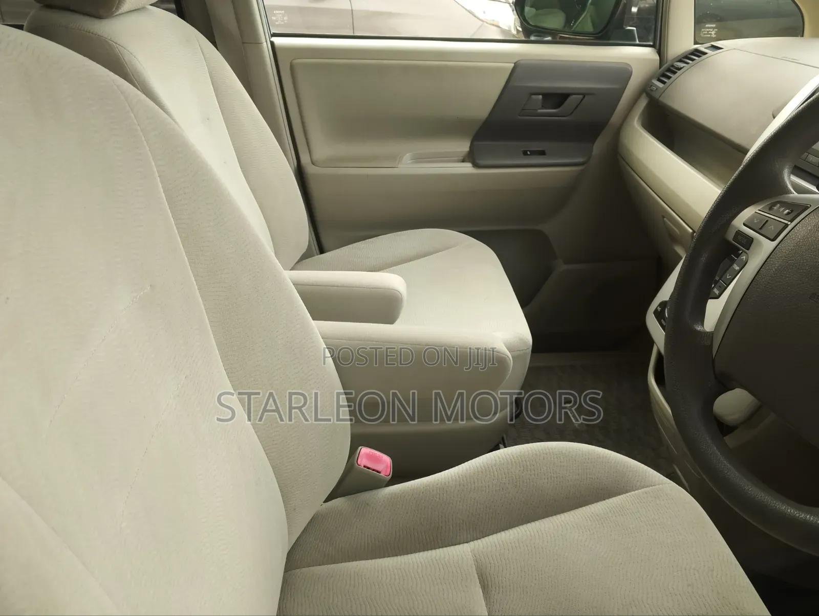 Toyota Noah 2012 Burgundy