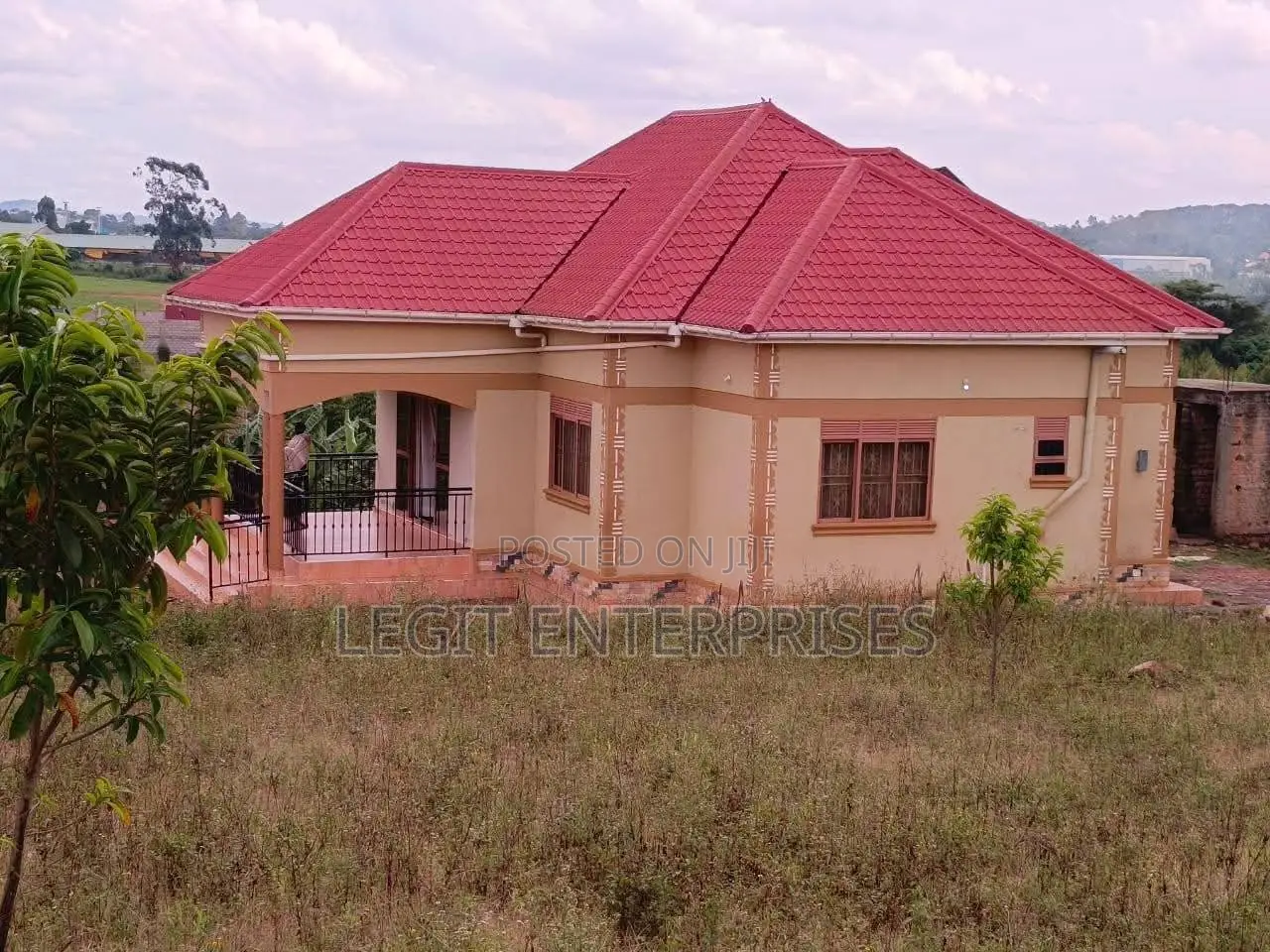 Furnished 3bdrm Farm House in Bombo Estate for sale