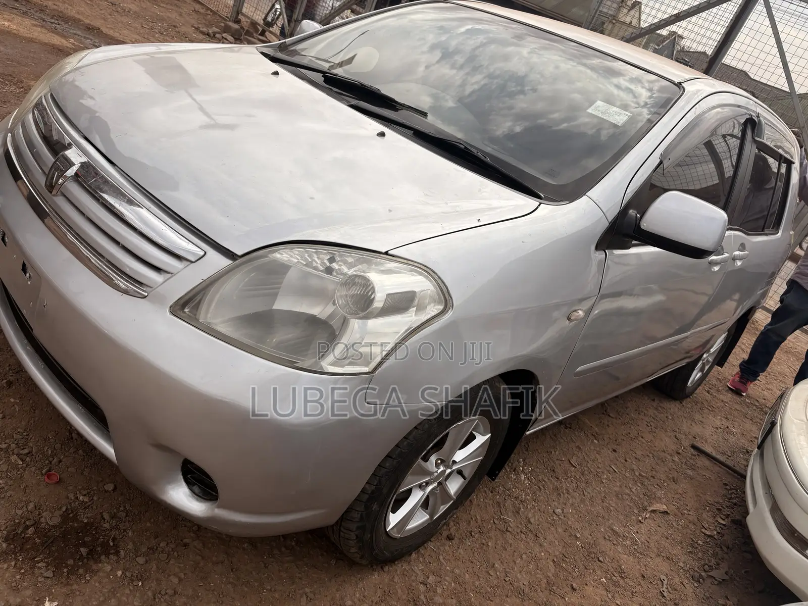 Toyota Raum 2006 Silver