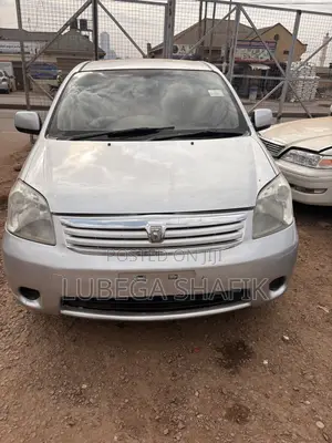 Toyota Raum 2006 Silver