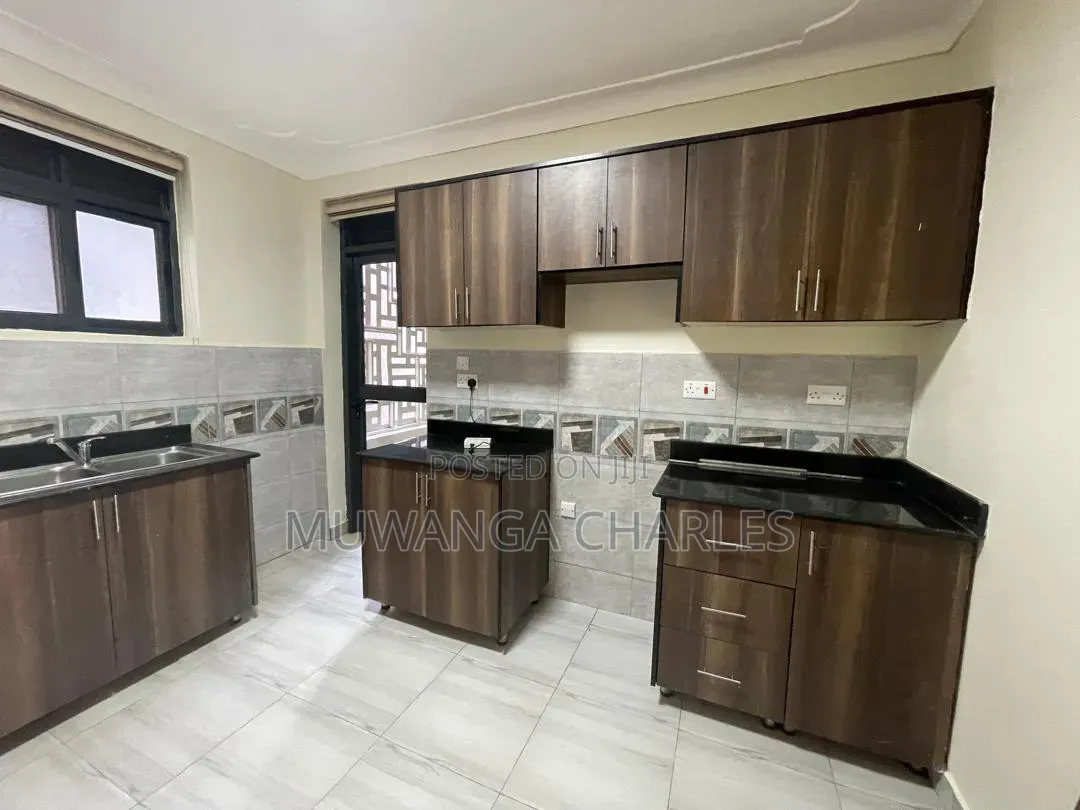 3bdrm Condo in Fs Properties Ltd, Makindye for sale