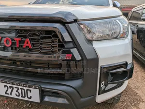 Toyota Hilux 2017 White